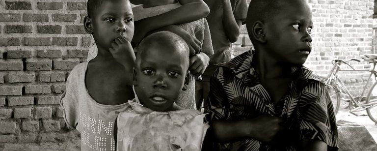 Niños en Uganda