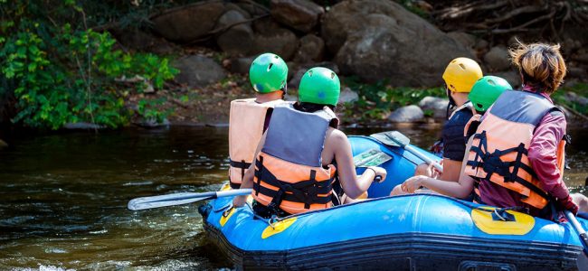 rafting en el rio Arroyo 1204 650x300 Singles con Niños en vacaciones monoparentales